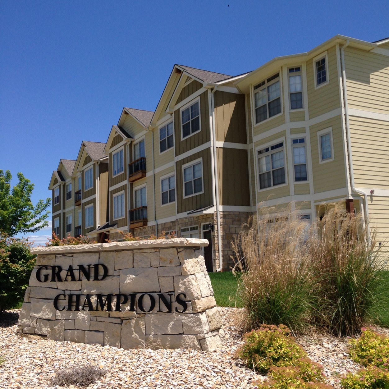 Grand Champions and Bellerive are two luxury apartment buildings on Colbert Hills Golf Course in Manhattan. Our views and price can't be beat! 785-422-6503
