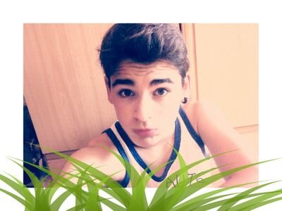 -Nivel 15                    -Dando guerra desde el 22/5/99.   -Amante de la Nutella antes que de las chicas.  Soltero buscando soltera.                  Vigo
