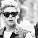 in love with @OneDirection Always follow back ✌️