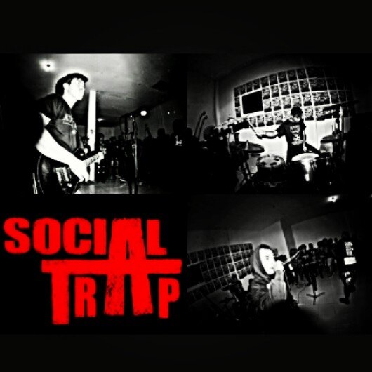 Social Trap are - Asep ( Guitar )  - Rizki (Vox) - Yudhi ( Drum ) | Rapcore| http://t.co/YzEAgs3FMg