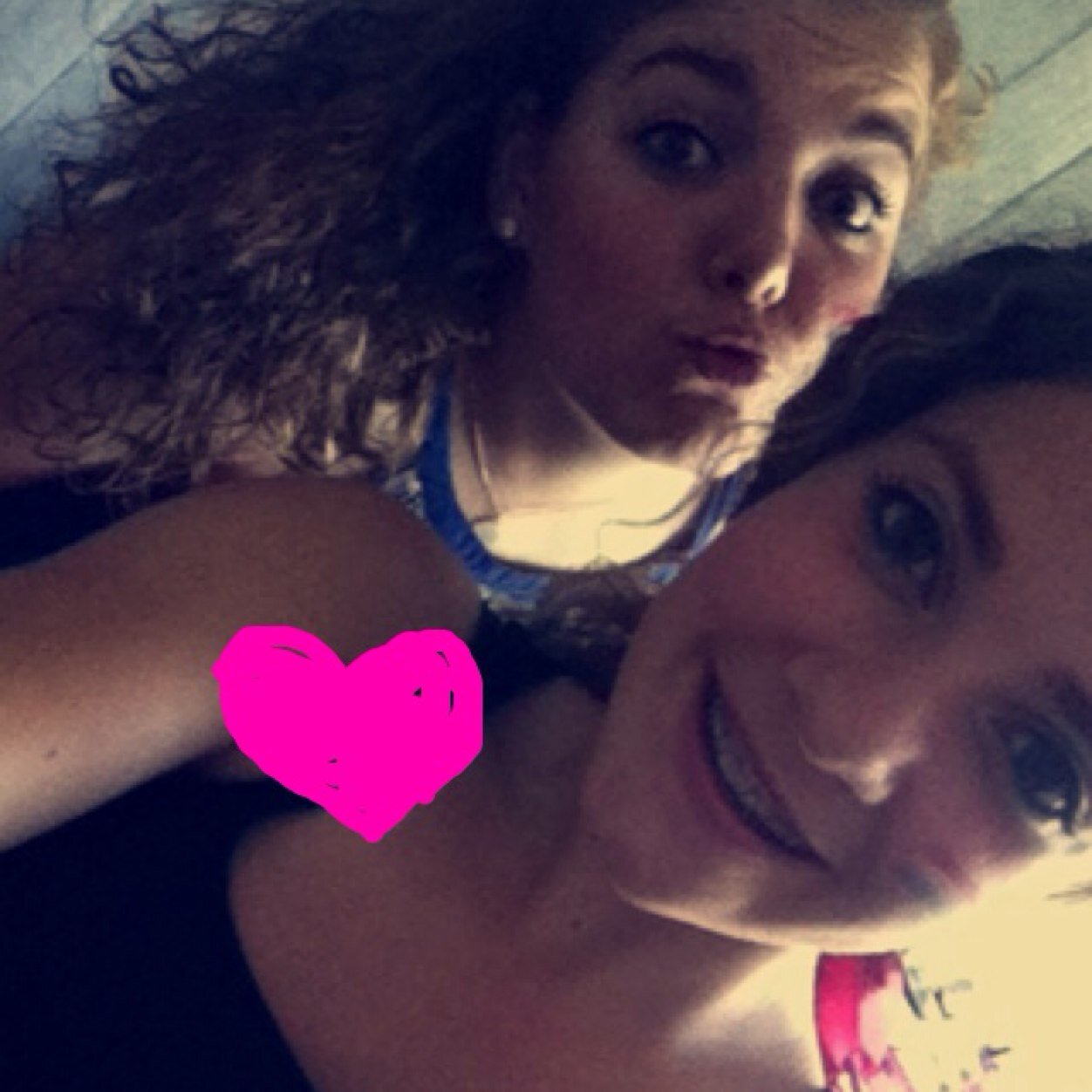 Was ik maar een dichter dan kon ik dichter bij jou zijn. xxxxx [Insta: pleunvleutenx][Snapchat: pleunvleutenx] GLIK ♡