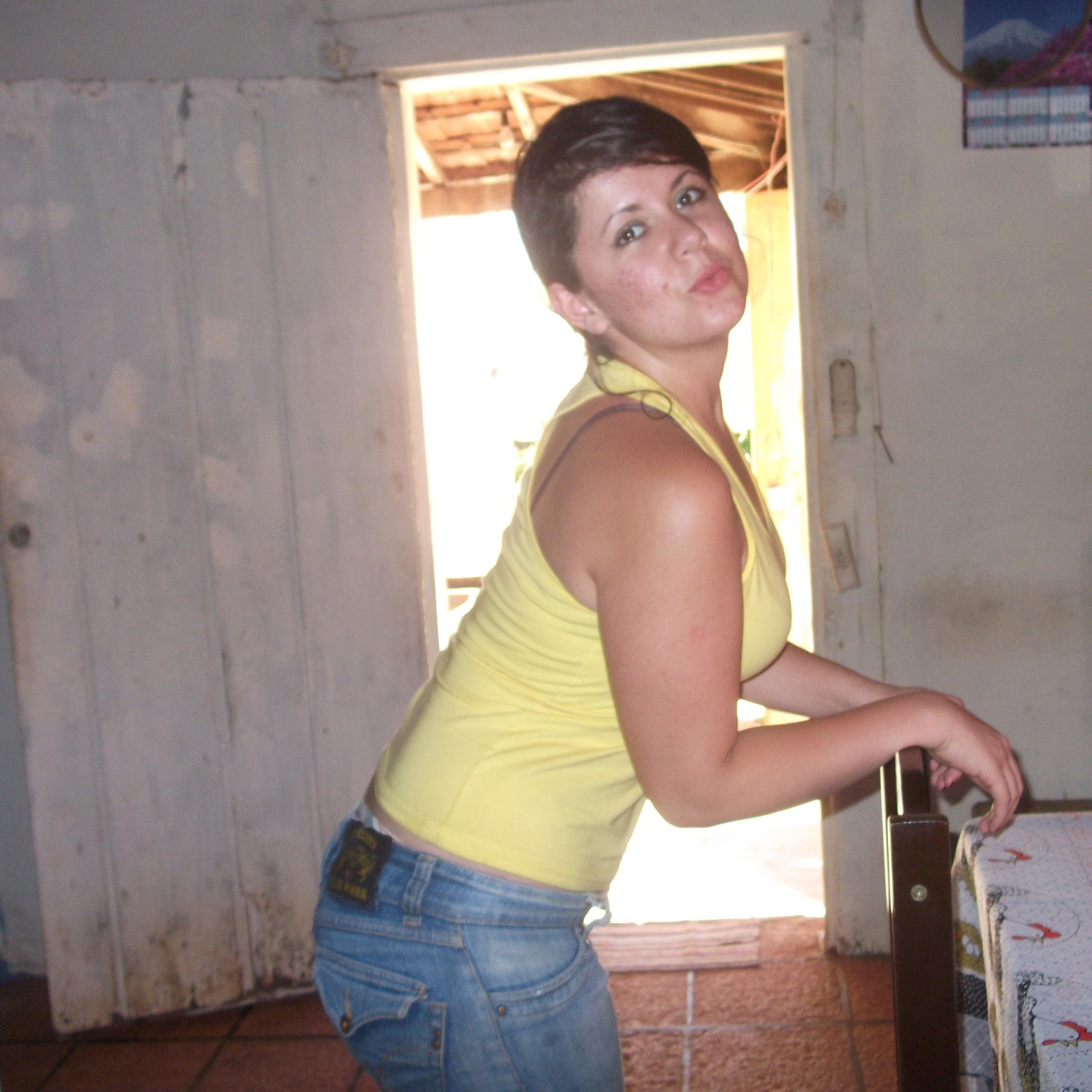 sou  da hora...e  fan  de  the walking  dead,resident evill 1,2.3,4,5....e  filmes  de  açao..