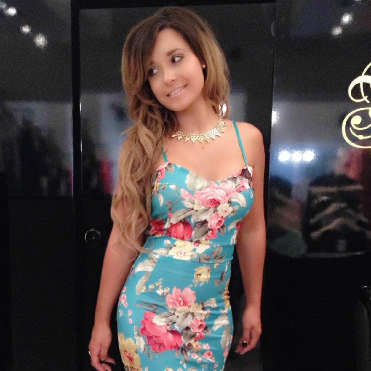 24Roxy's profile picture. Fun-Loving girl who loves her life and the people in it!!