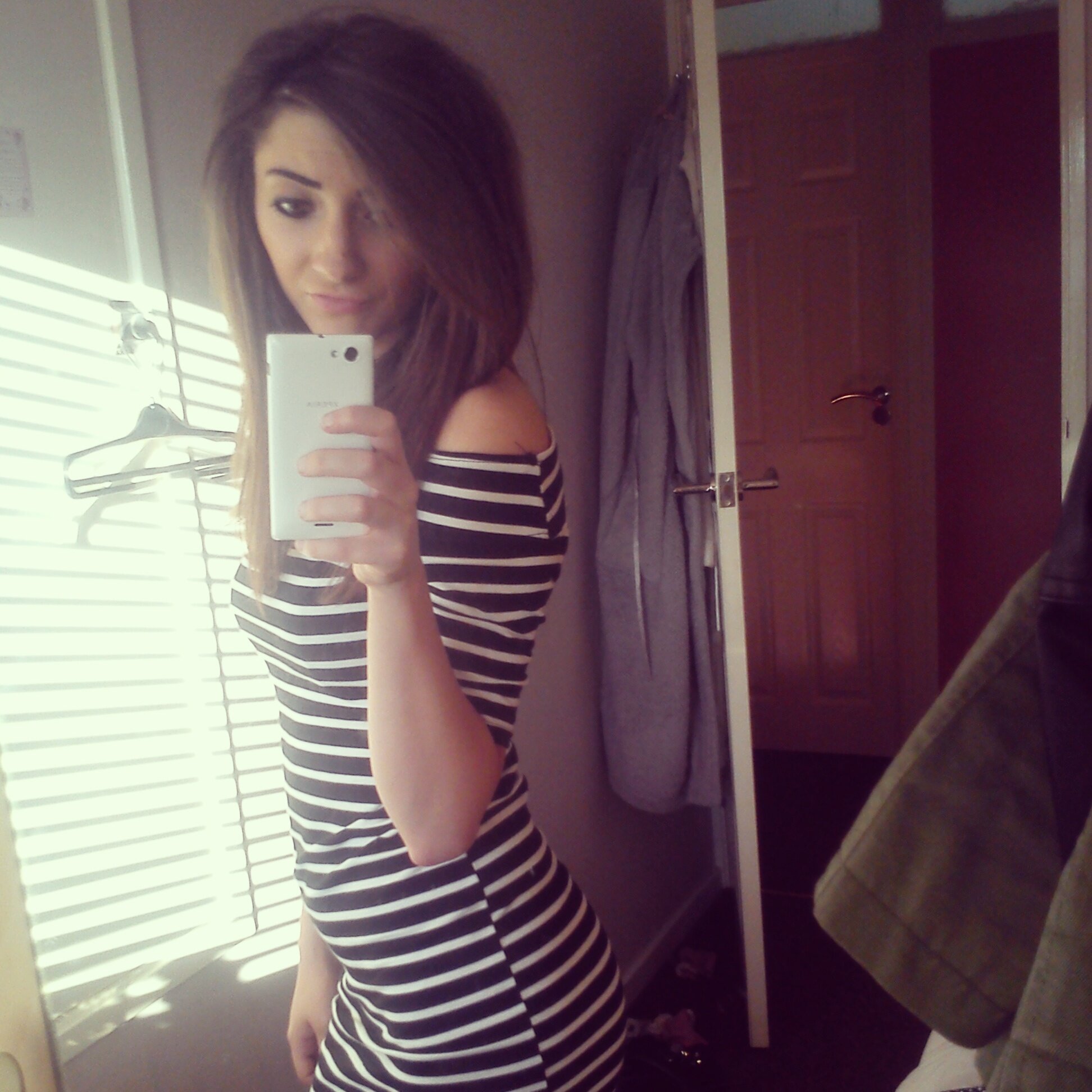 chels_day's profile picture. 18. crawley.
Leon Kett xxxxx
 Instagram: chels_day96