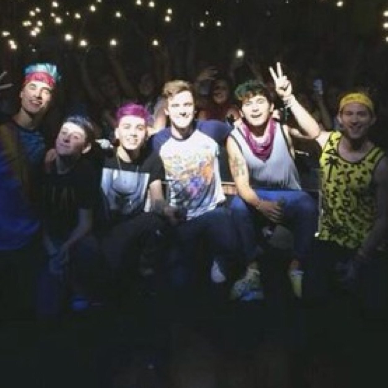 follow if you want more picture of the boys on your tl :) @SOURLAWLEY