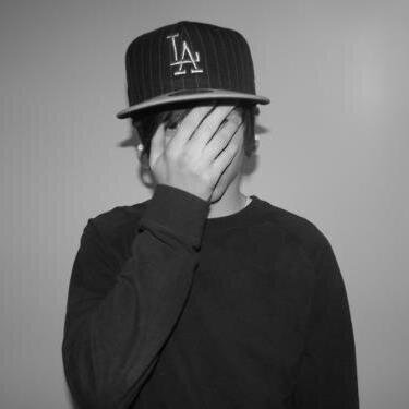 otariopravcs's profile picture. um twitter BASEADO em fatos reais.
troco deck, skype : yurialves-