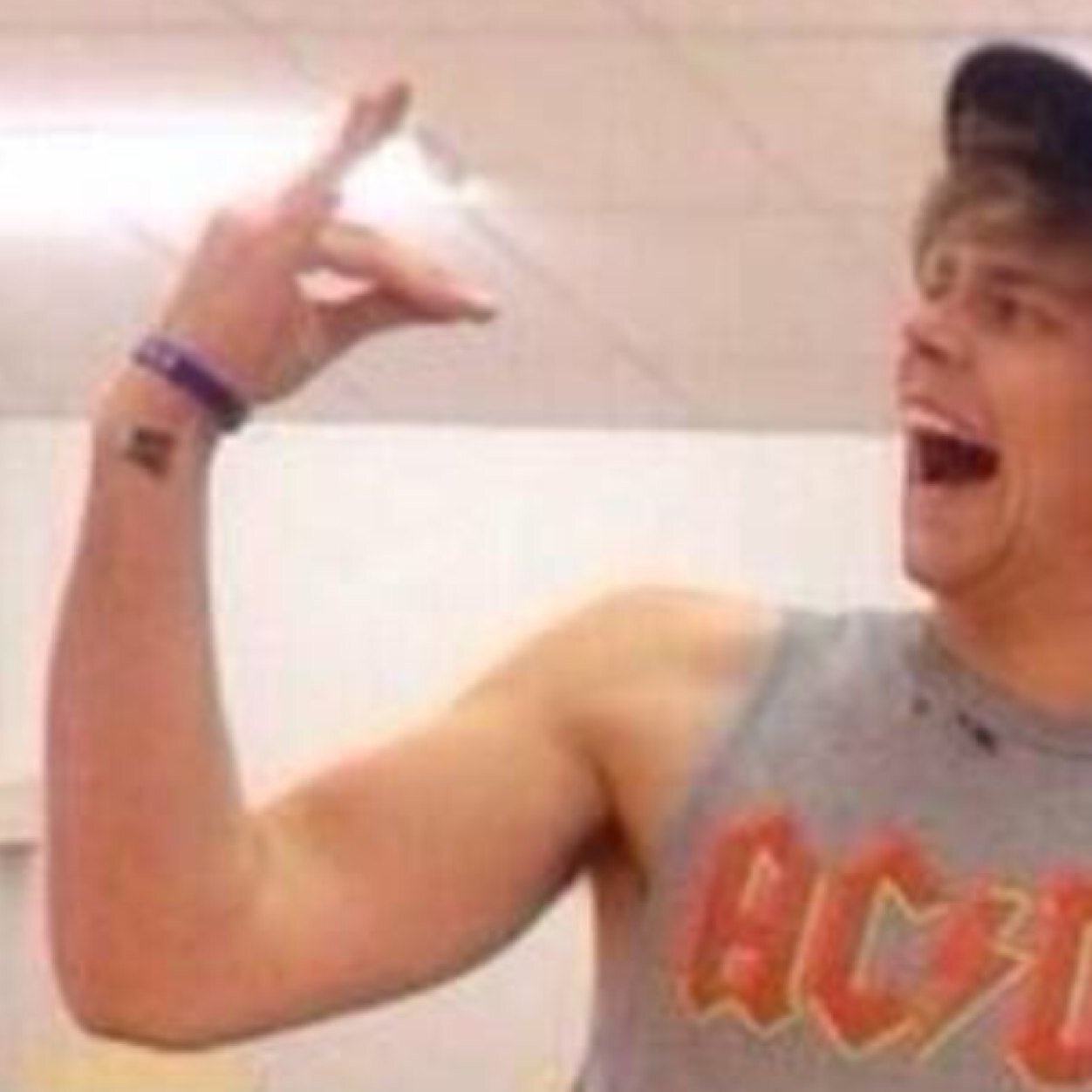 Im ashtons sexy arm