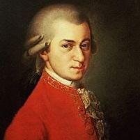 毎回の定期演奏会は指揮者なしでモーツァルトの様々な楽曲の演奏に取組んでいます。第24回定期演奏会を2024年2月17日（土）所沢ミューズで開催♪