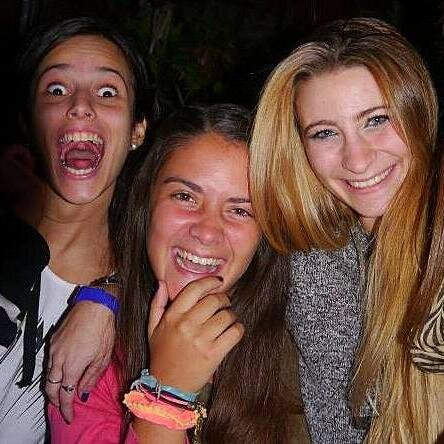 Sonríe más, preocúpate menos.