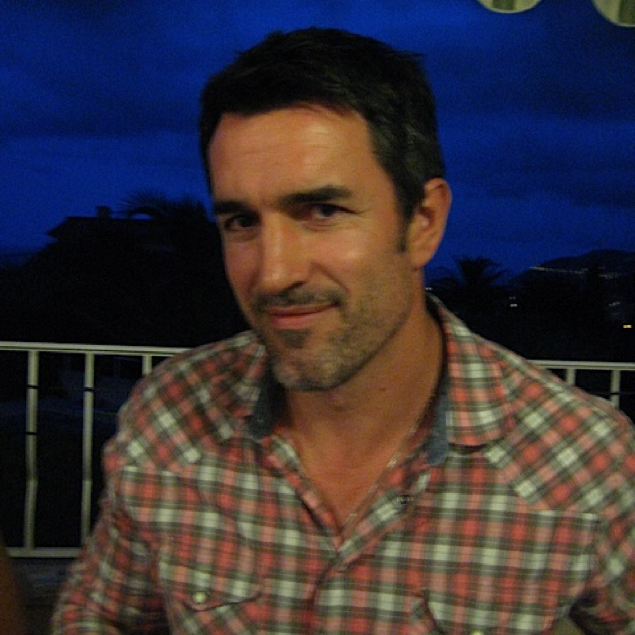 agn1971's profile picture. 