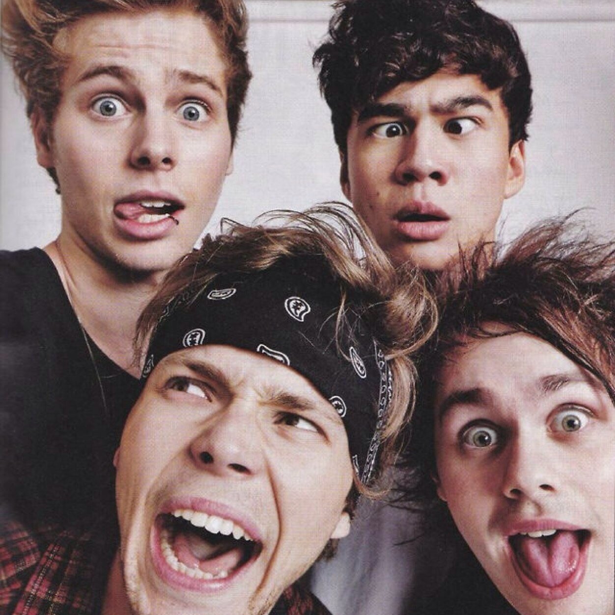 JanineIsbored's profile picture. bored And tired ✌️