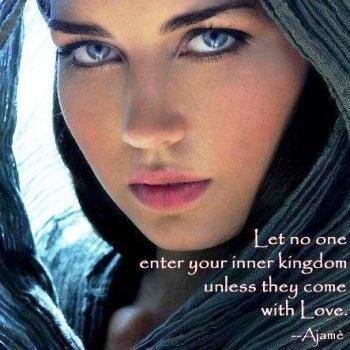 thetahealerstv's profile picture. 