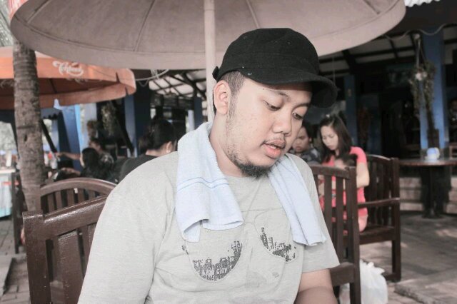 Bandung , Indonesia | line : Yogiandjarrr IG : Yogiandjarrr Path : Yogi anjar move pin :79168FB2