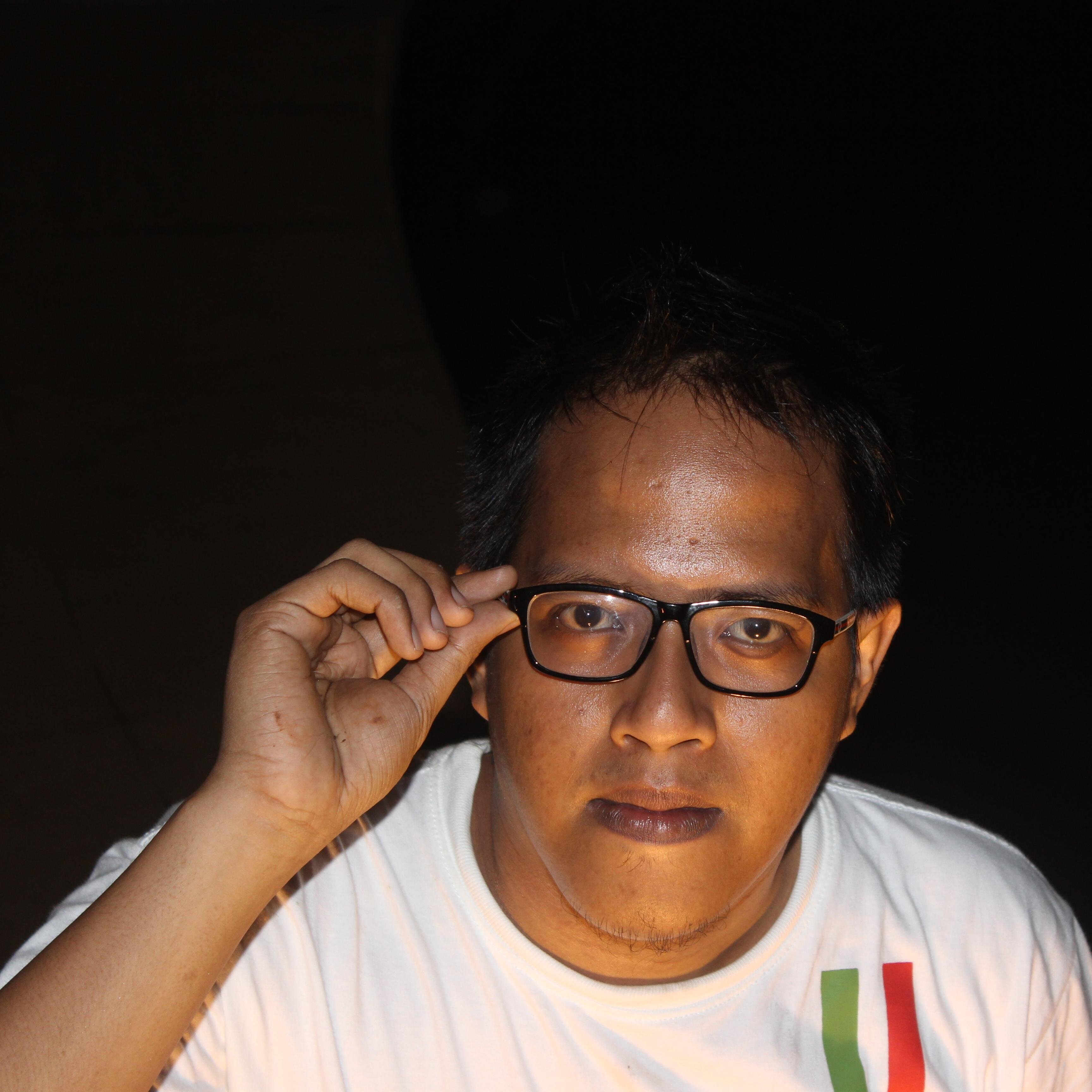 Financing Support Assistant @BNISyariah // Photograph // Guitarist // Owner Jersey Day // Vespa Addict // Kaskuser