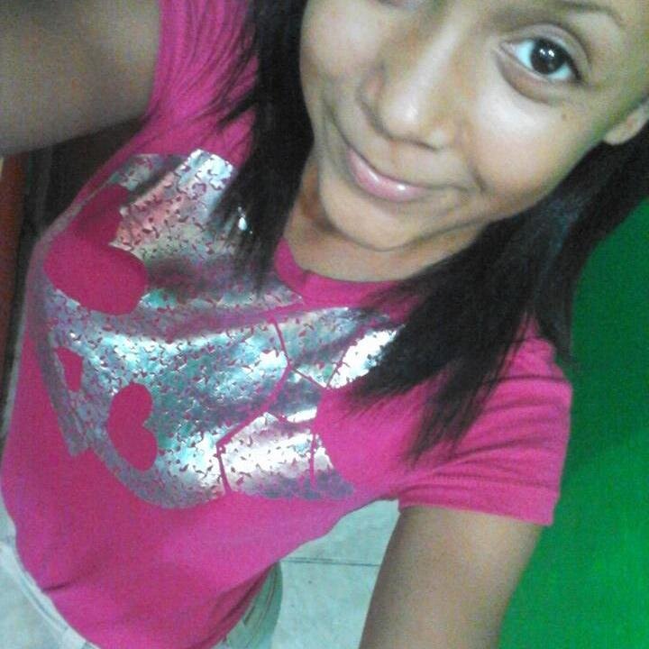TE QUIERO....................... PERO CM AMIGO XD