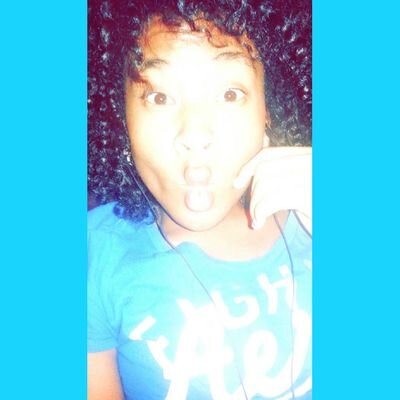 Instagram : xo_goofy 
Kik : xo_goofyie 
Snapchat : iiamjamya 
single 
c/o 2017
-