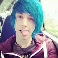 hi i am kagekao , kill them all  #friends @killerjeffthe @xxxbendrownedxxx @ticcittoby  #crush on @xxxplaywithmexx#single# my leader @XOleaderx
