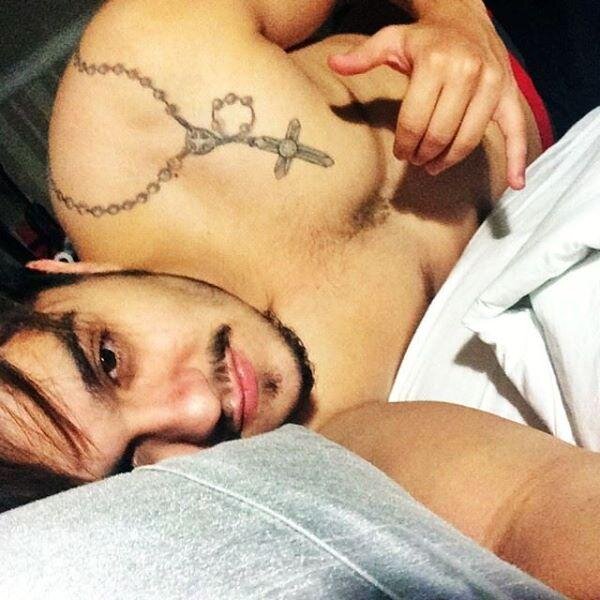 se deus me deu um motivo para viver eu vivo porque amo você @luansantana criado em: 05/02/2012 dona: @Milene_Wicthoff