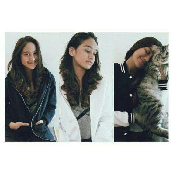 {15} Official FanClub Of @salshaabilaa Always support Salsha wherever located,my idol judge? first mirrors please,hopefully my fanbase succes, more?checkfav!3