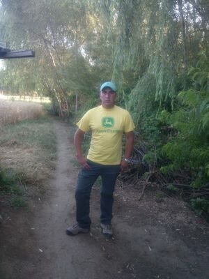 Ola soy un hombre muy buena onda trabajador me gustar viajar siempre eso es por mi trabajo