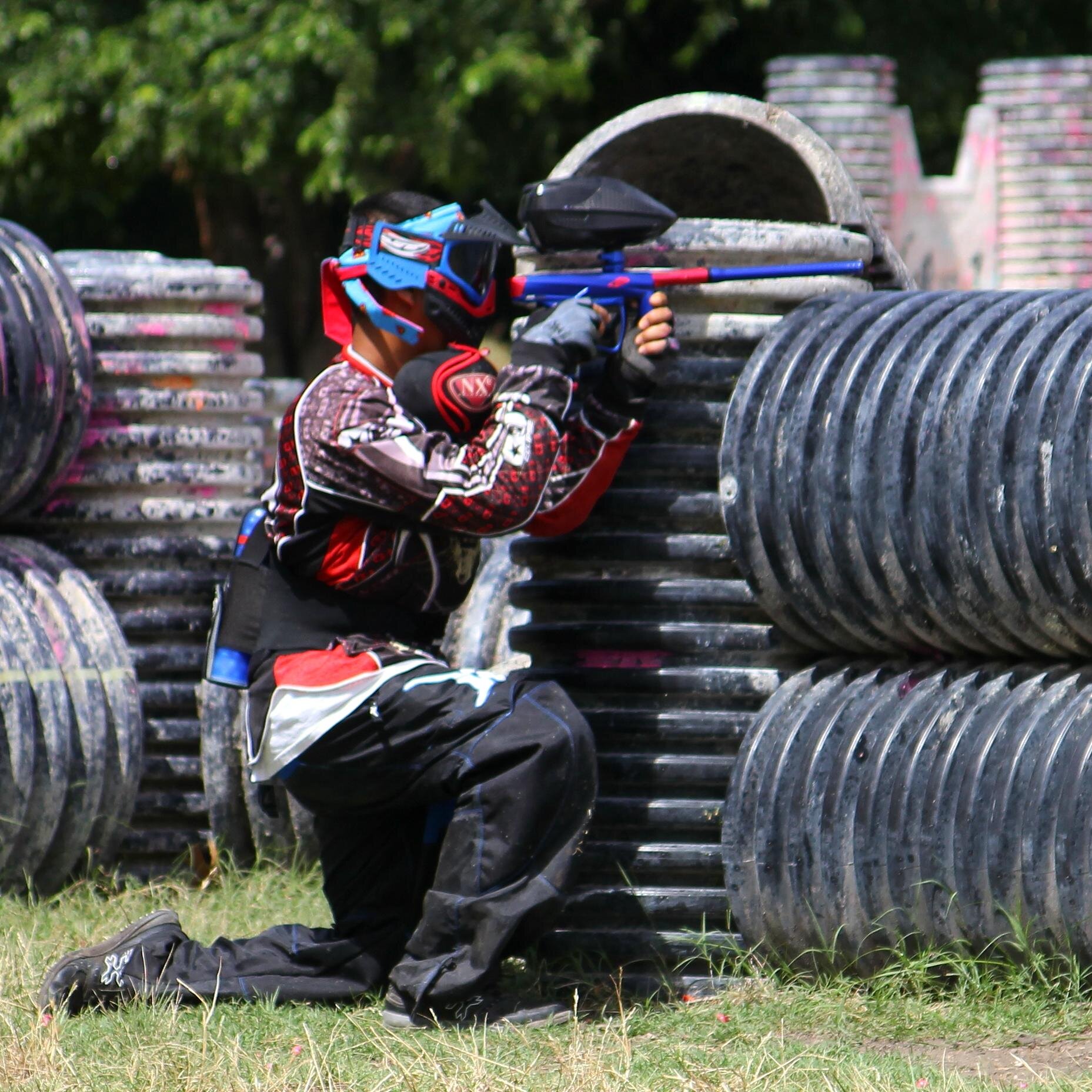 Addicted to paintball and standup comedy