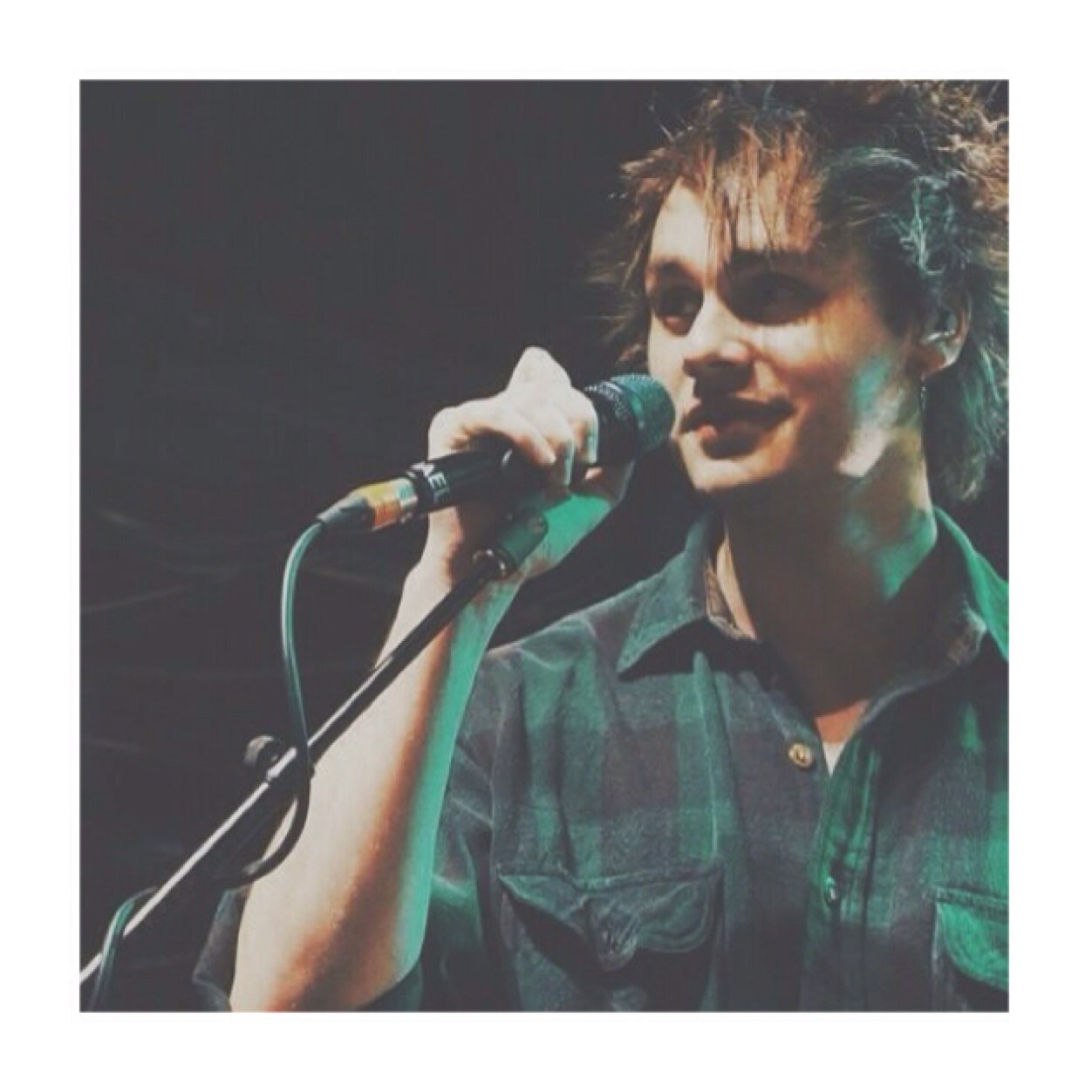 cliffordfault's profile picture. i will always love 5sos, but i just cant keep doing this anymore. thank you 5sos for everything.