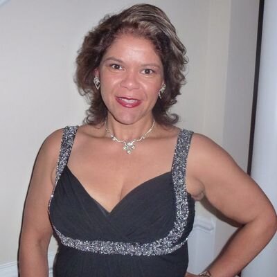 mialebon's profile picture. 