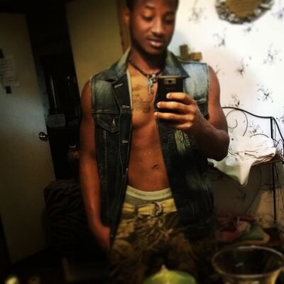 YvnG: L!on try^∆ t° b€ K|°∆g#-+