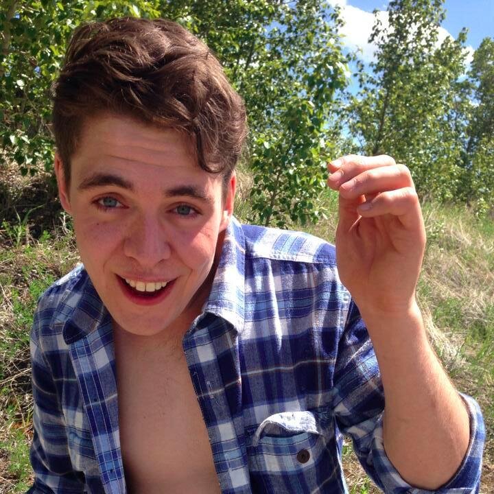 SammyRayBenty's profile picture. I glide around the globe and I flimflam every nation. I’m a double-dealing diva with a taste for thievery.