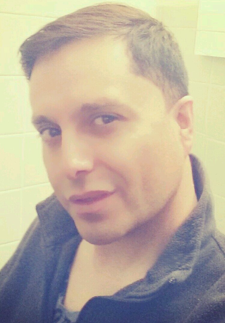 A humble man, living a simple life, promoting a happy life! Un hombre humilde y promocionando una vida feliz! I'm not perfect and don't proclaim to be! NAMASTE