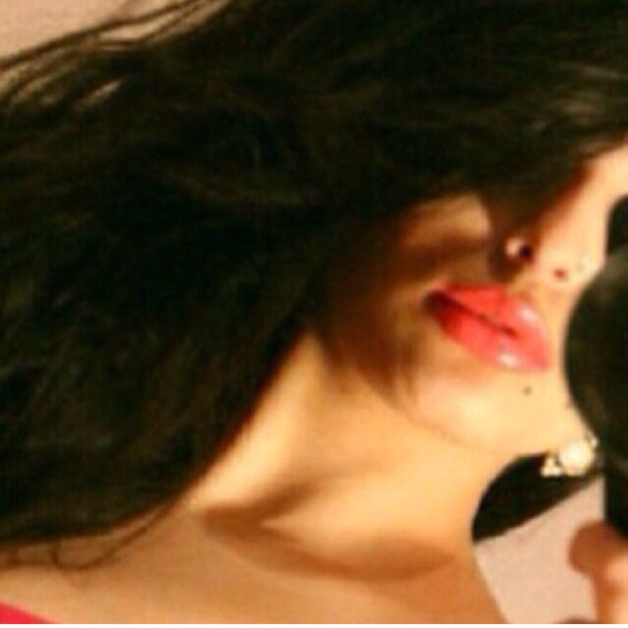 I'm sara 20'years old ask me ريتويت بلييز