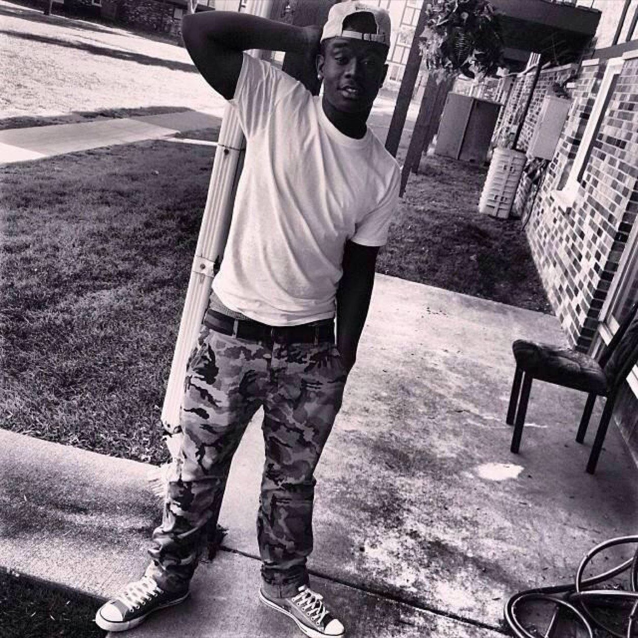90s baby..Birminham raised.you here so you might as well follow yo boy