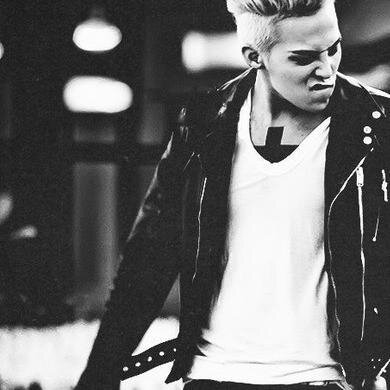 ( @ombrerp ) I'm a G to the D, Gold N Diamonds boy.