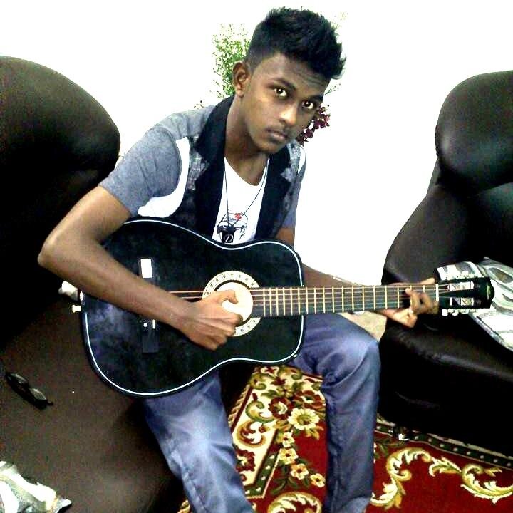NESH RAJ , 17 :D Don't judge me cause I'm living on reality !!! Boy Belieber & Taylor Gang :)