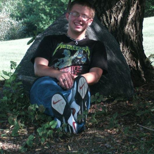 From alasak,love rock,country music,and im a painter for a rim company