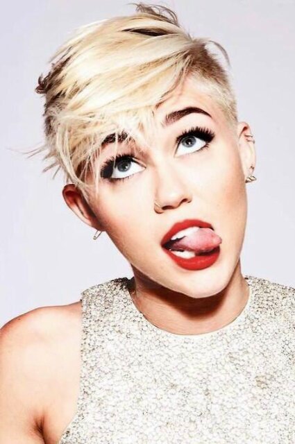 @justinbieber is my bae :) #MileyForMMVA @mileycyrus @5sos