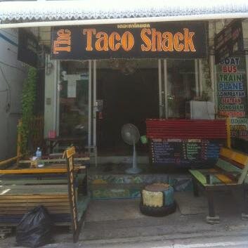 Tacos and burritos with an island twist. Beer and buckets. Travel stories and advice for backpackers, flashpackers and anyone else hungry for a bite.