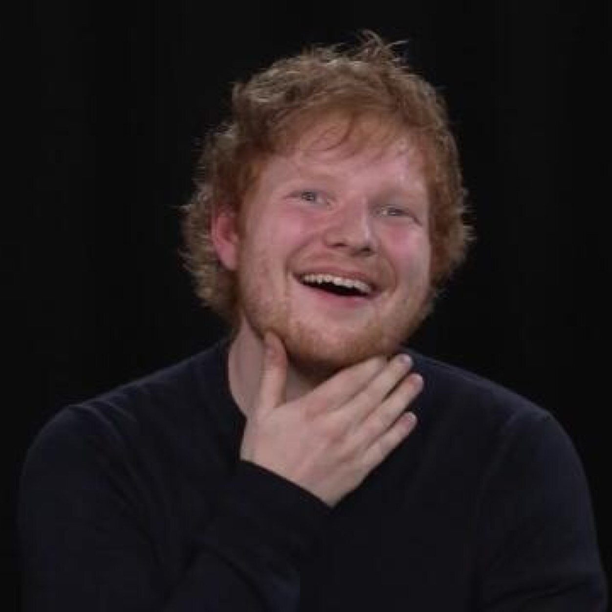 this is a free follow from @pleasesheeran because youre beautiful and you deserve it (: