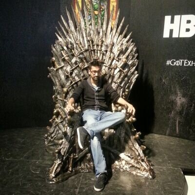 HadiKhn's profile picture. 