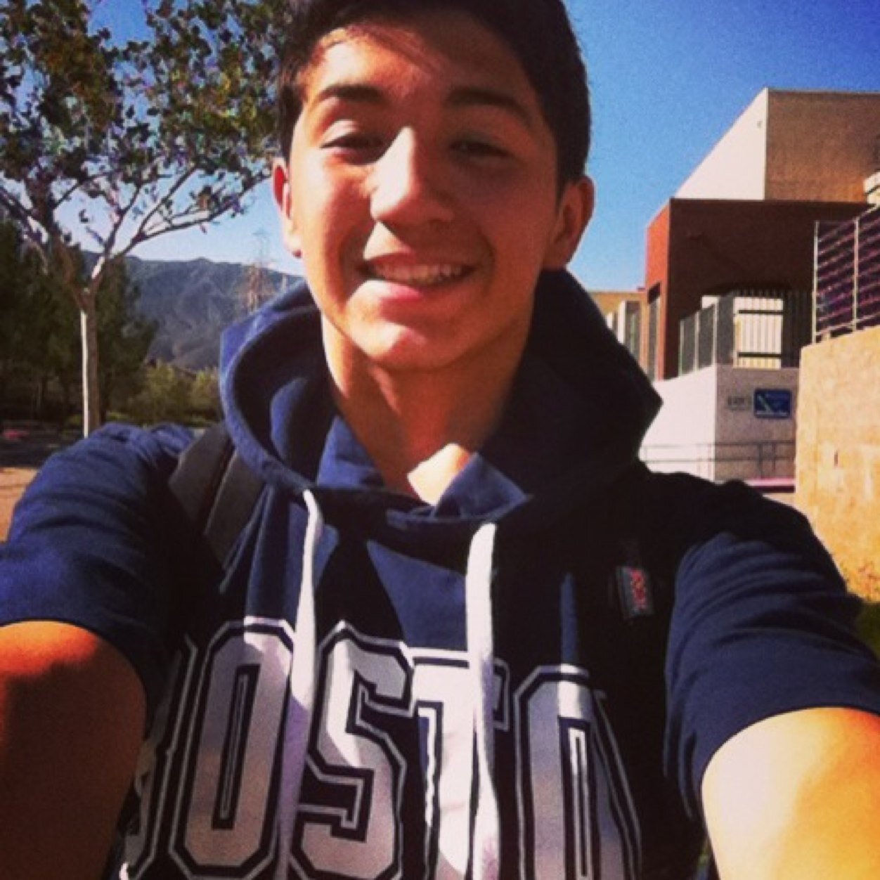 munguia_andrew's profile picture. Single Life