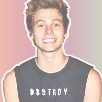 could be wanking off to your selfie right now~ @BANGINGCLIFFORD ;)