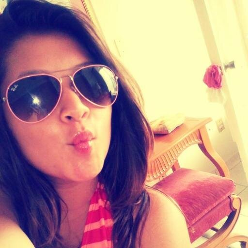 Las personas no somos mounstros,mas sin en cambio existen otras que te hacen ser asi !*   ✌