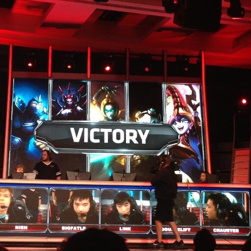 Need a place to talk about your favorite team, LCS/IPL/OGN? Visit our site!