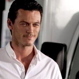 CreepyKrychek's profile picture. I have worn many faces, consumed many lives and still my race dies out. I made a deal with a demon and returned, for my children need a father (RP Acc)