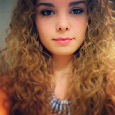 Máster de Dirección de Cuentas Publicitarias de la UAB.
Graduada en Publicidad y RRPP por la Universidad de Alicante.
Aprendiendo de todo y de todos.