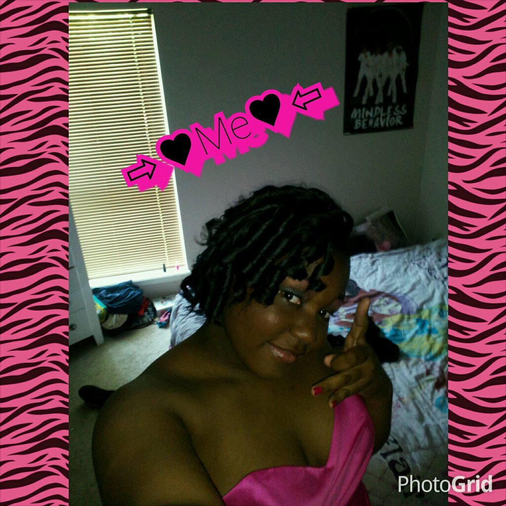 hayy my name iz shiquria i love oreos n honeybuns follwo me on ig at og_shii