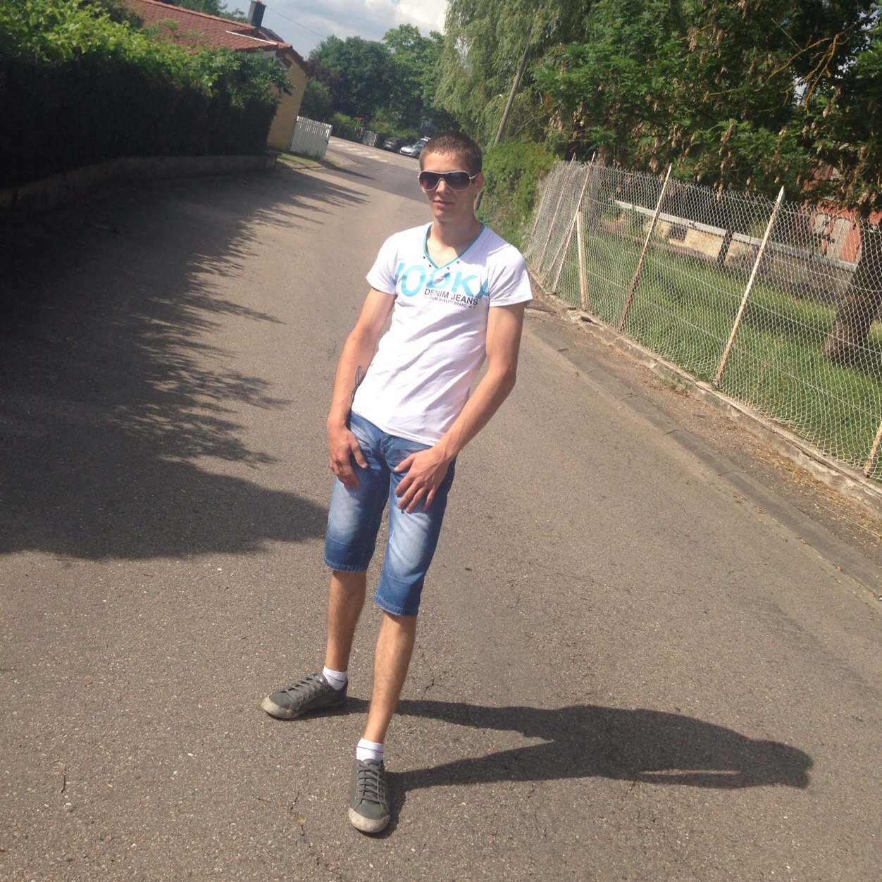 sulivan13's profile picture. Je reste moi même que sa te plaise ou pas et ouai!!!!
Cherche pas a me test tu y arrivera pas!!!