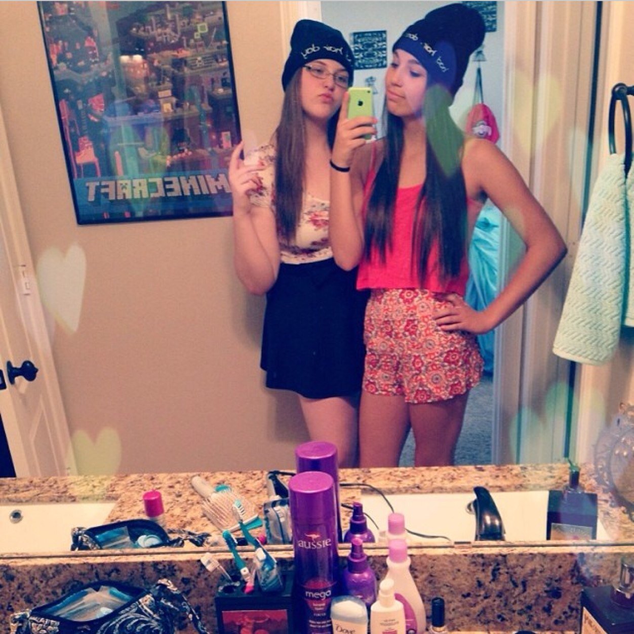 camzbaee's profile picture. { We're still gonna be cuttin pizzas together and riding dolphins through the night sky on toasters together }              0/12