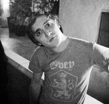 fauxgallner's profile picture. the lasagna with teeth guy.   rp // not real