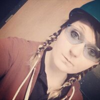 Kari (@kari_lindsay) Twitter profile photo